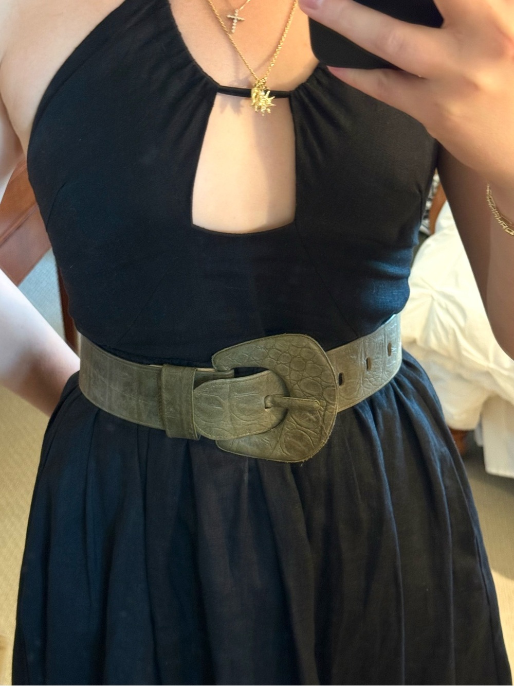 Retro Paris Olive Green Textured Wide Buckle Belt